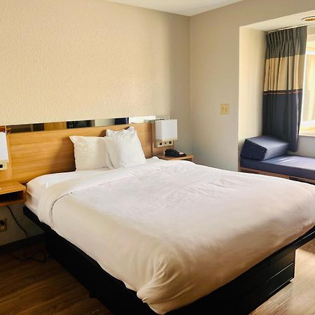 Microtel Inn By Wyndham Lexington Buitenkant foto