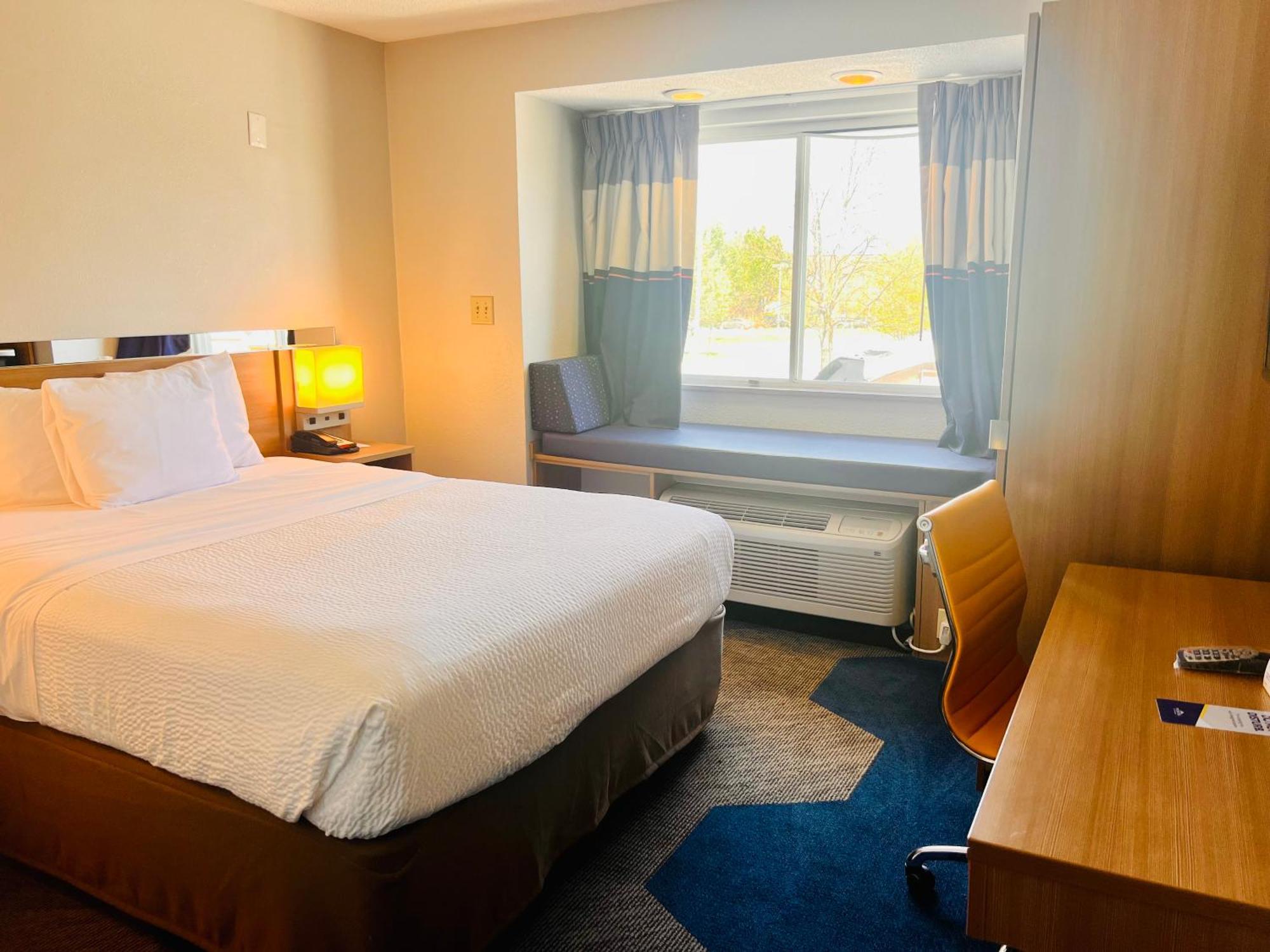 Microtel Inn By Wyndham Lexington Buitenkant foto
