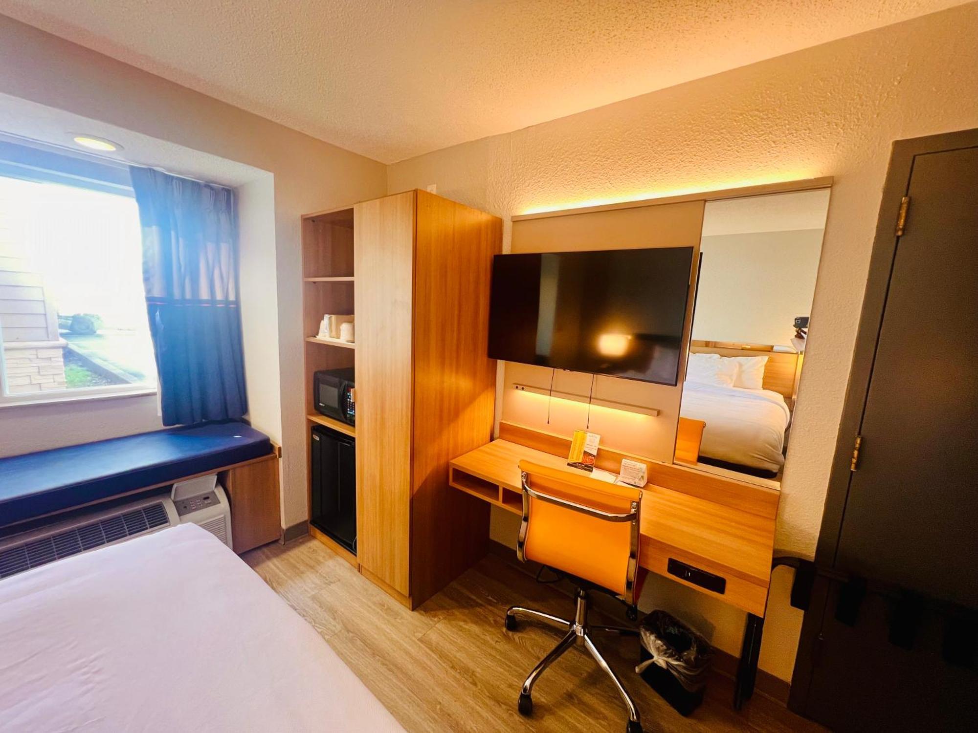 Microtel Inn By Wyndham Lexington Buitenkant foto