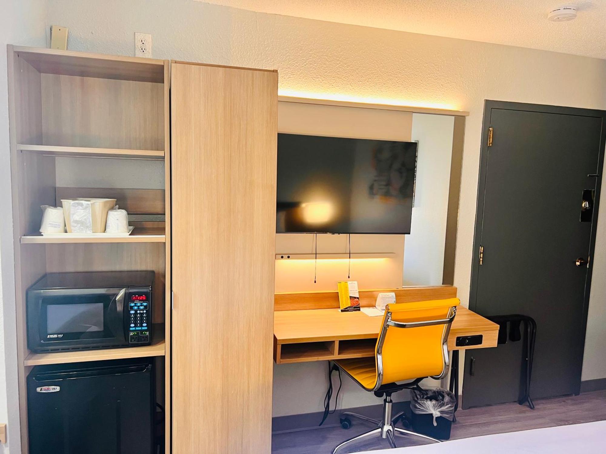 Microtel Inn By Wyndham Lexington Buitenkant foto
