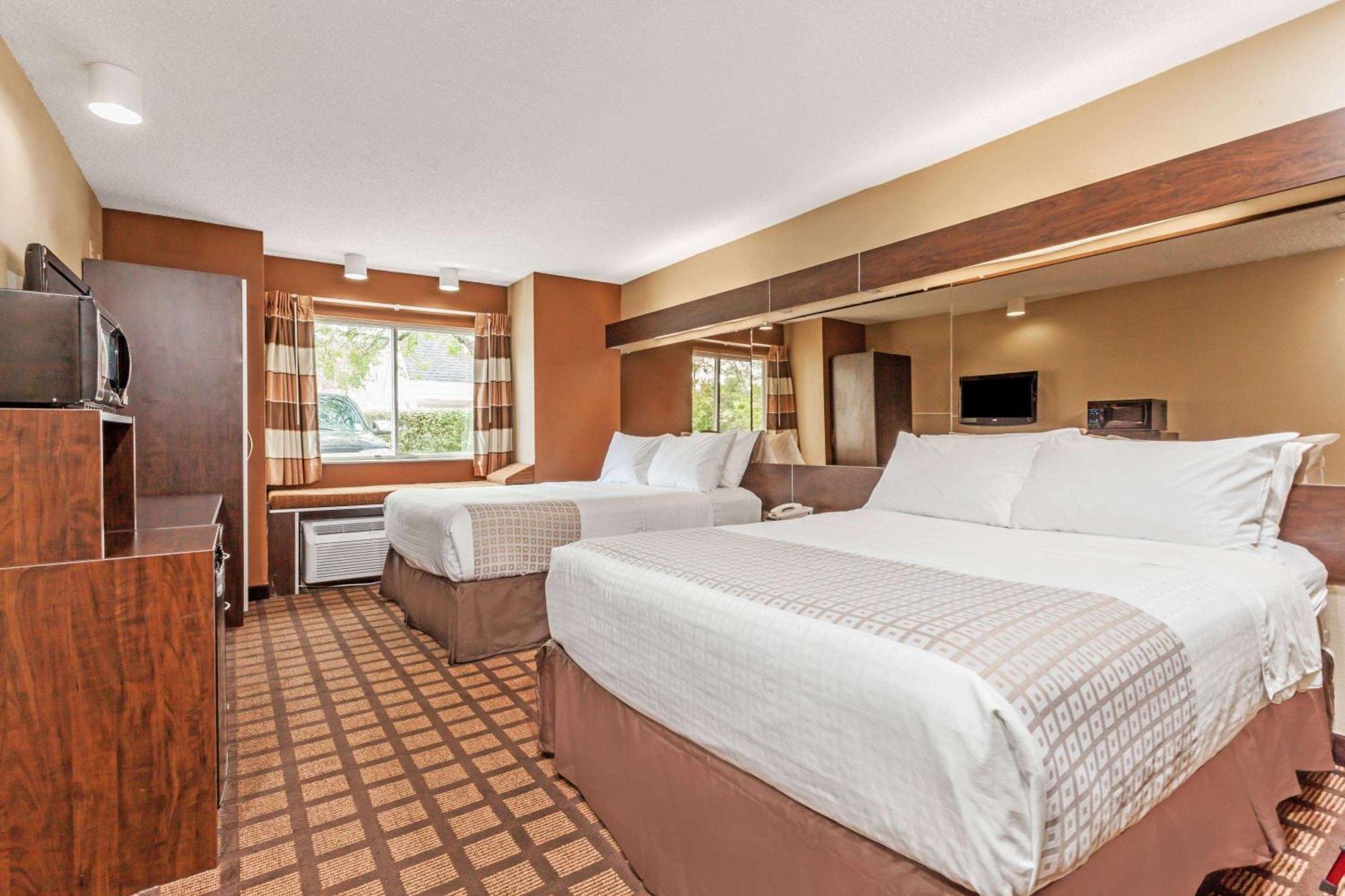 Microtel Inn By Wyndham Lexington Buitenkant foto